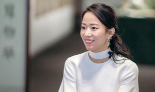 CHARLENE has customized gifts of appreciation to graduates from the School of Economics.